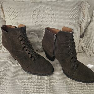 Elegant Dark Brown Ankle Booties